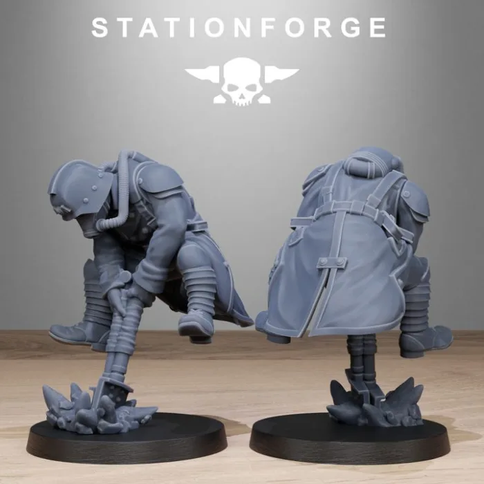 grimguard shovel fighter stationforge stfg0494 3.jpg